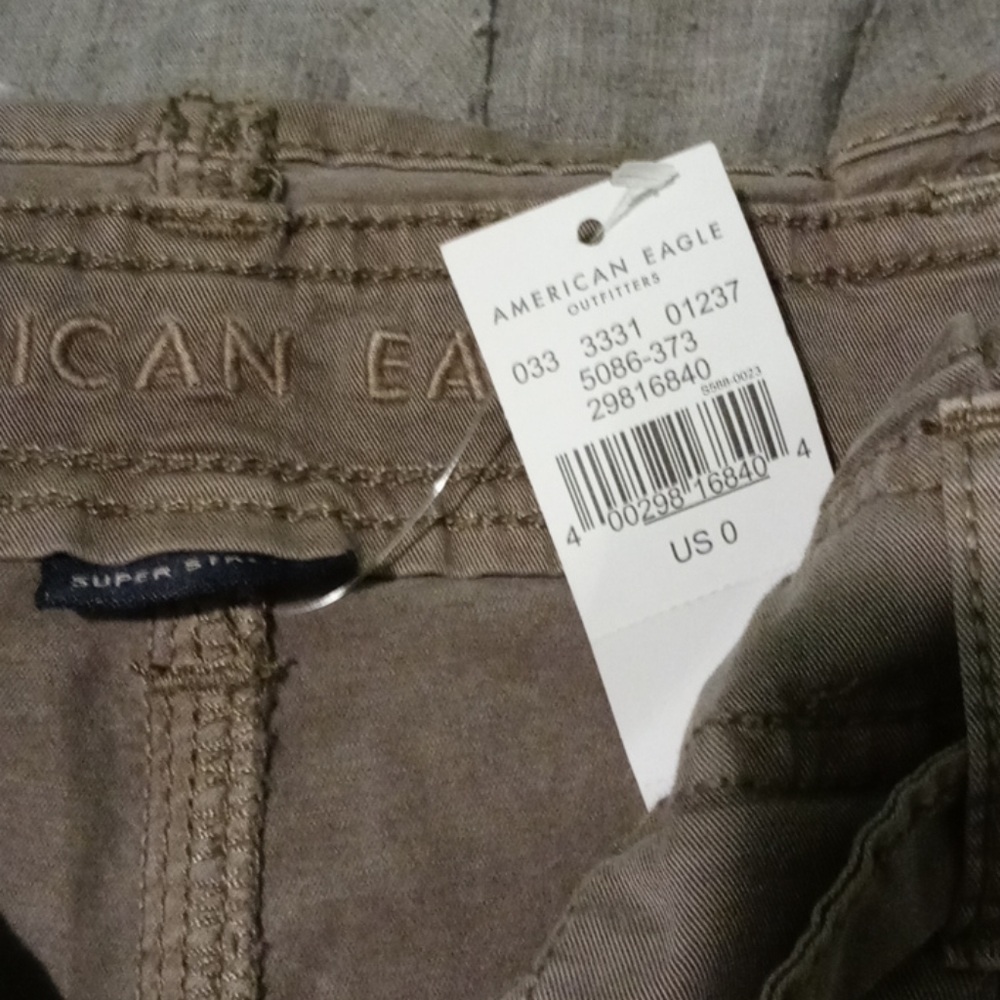 Shorts - Picture 2 of 6